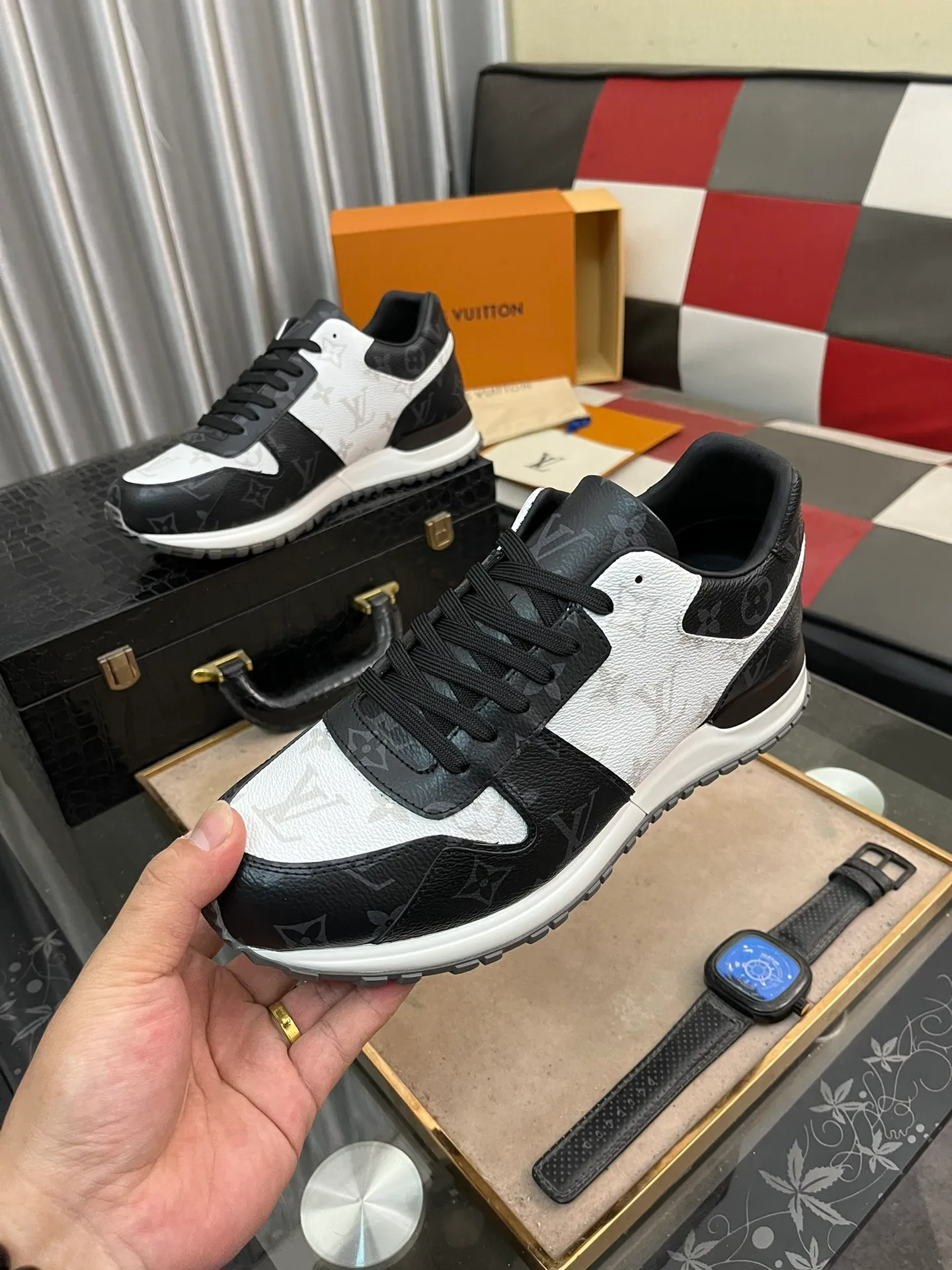 Men's shoes 💰540⌚️⌚️LV Louis Vuitton. The latest fashionable casual shoes are popular in physical stores. New spring and summer comfortable imported custom original cowhide, unique jacquard fabric element design. With sheepskin lining, Lv original base, [sun][sun] high-end packaging and high quality💪Details determine quality, code number 38-44